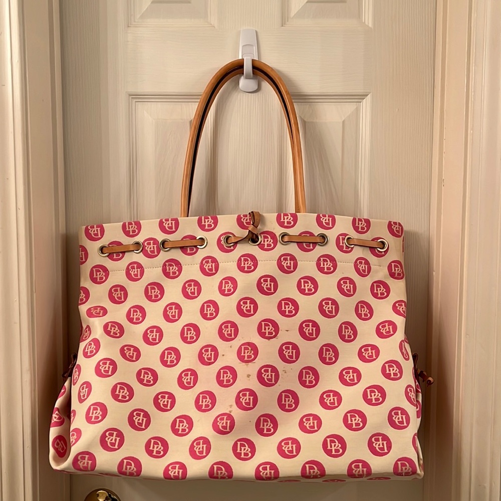 Extra Large Dooney and Bourke Tassel Tote Bubble Monogram